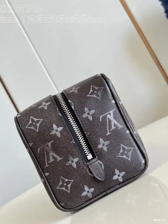 KIT LOCKER bag-23*13*12CM DOPP VUITTON LOUIS 0614